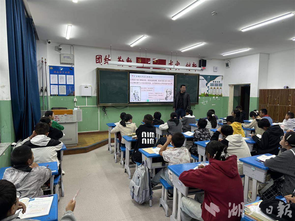 照片四.jpg 照片四.jpg