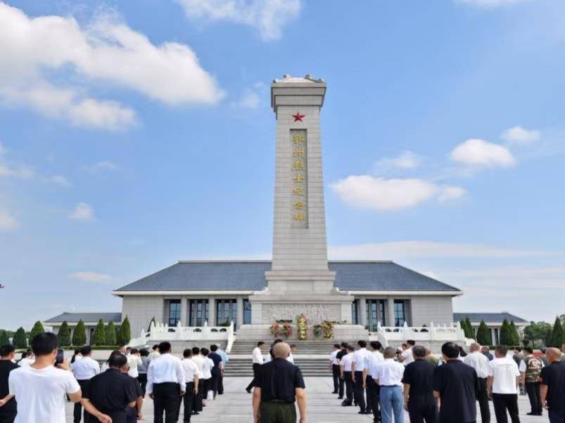 红1.jpg