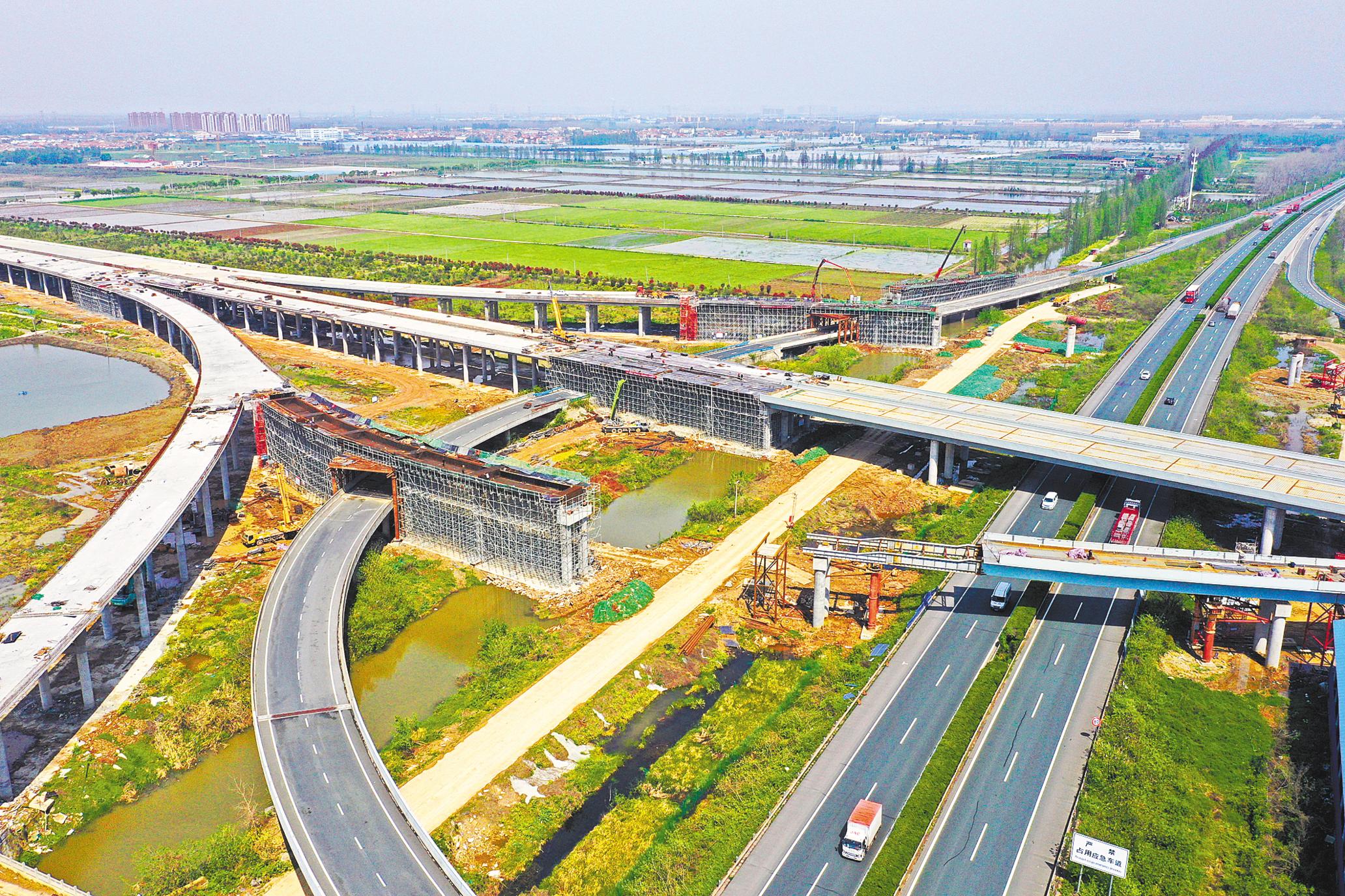 包括硚孝高速二期,武大高速大悟段,孝汉应高速等8个高速公路项目,长兴