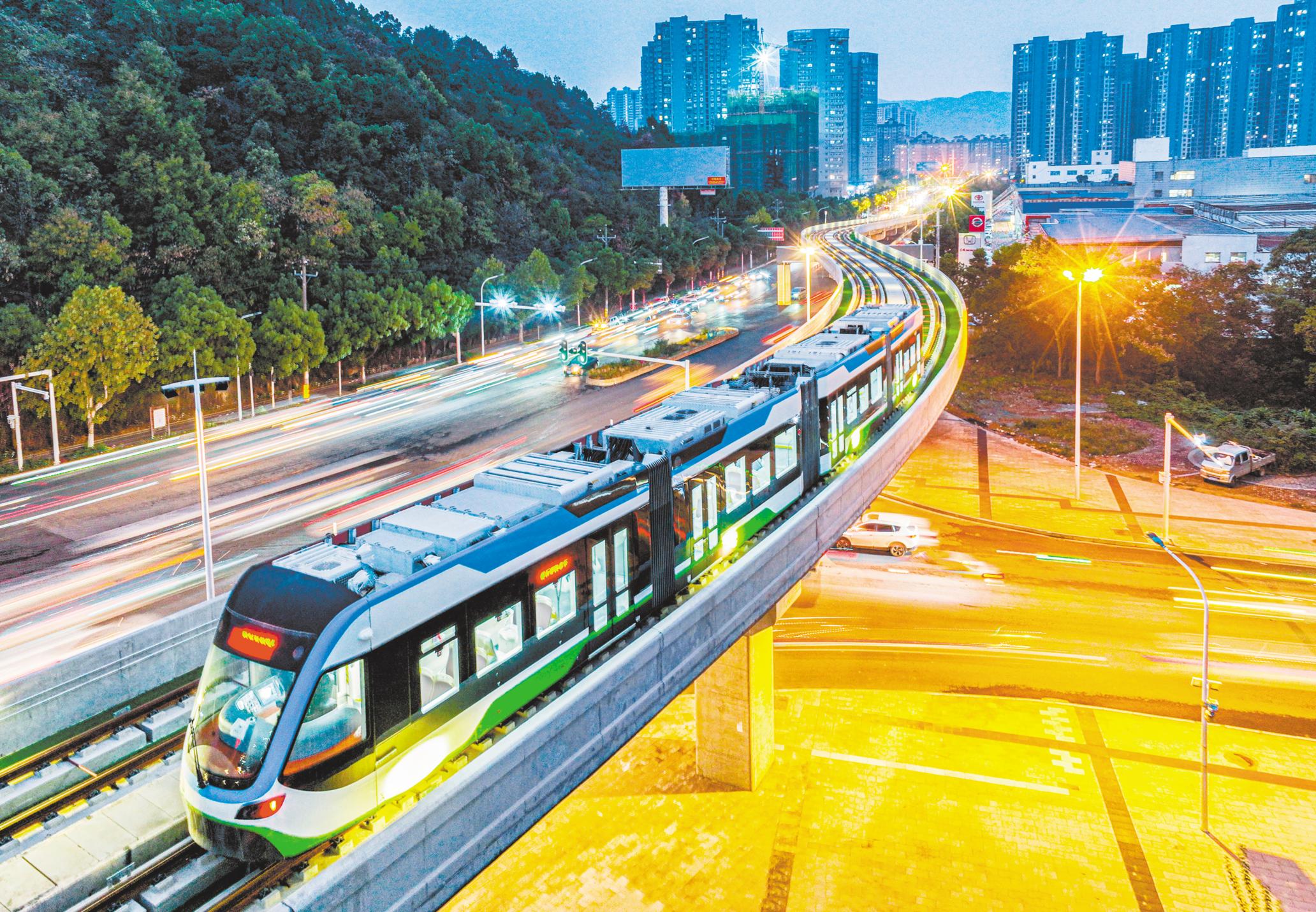 黄石有轨电车进入全线调试阶段