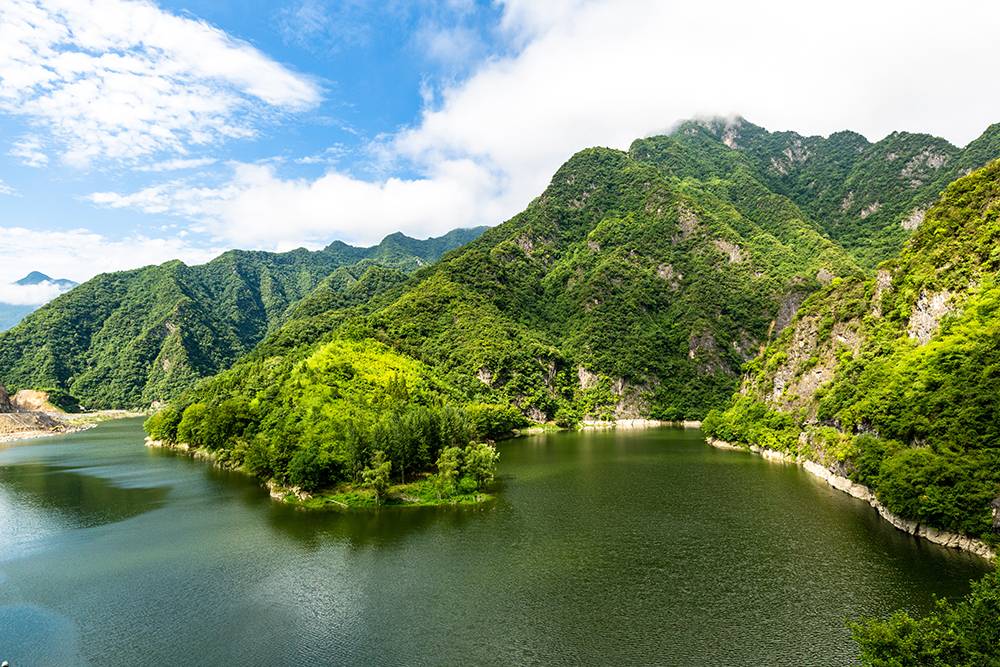 湖北谷城赵湾乡渔坪山水美景写真