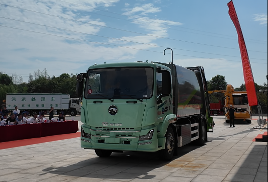 新能源压缩垃圾车.png