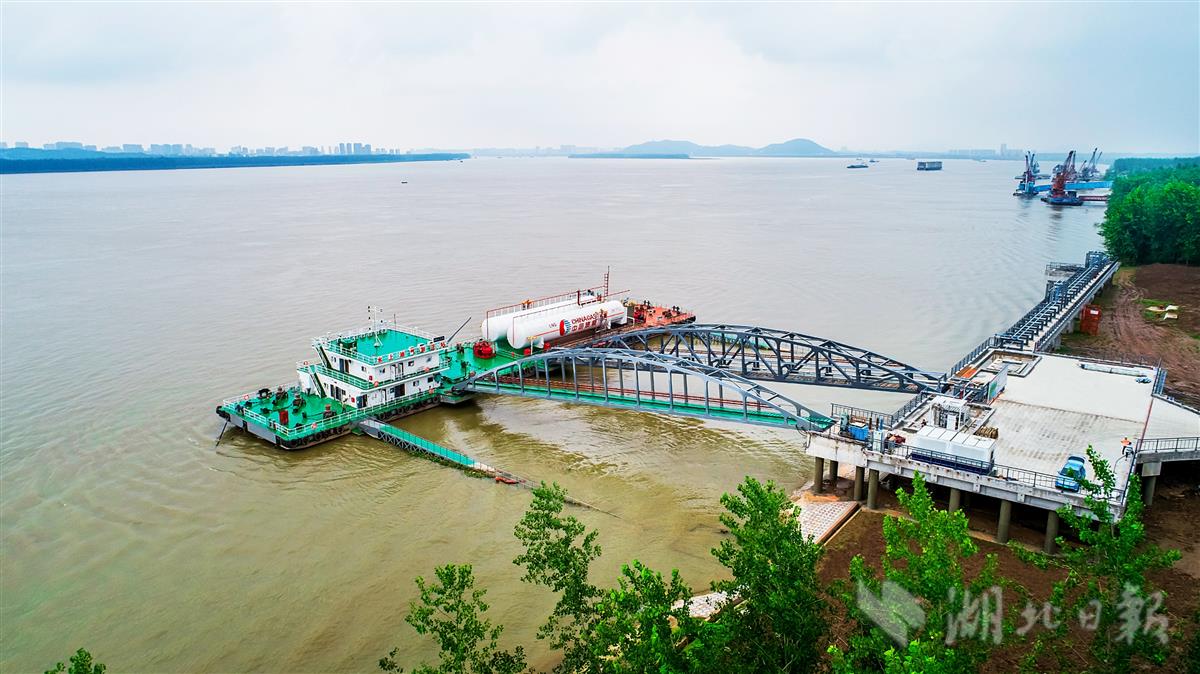 鄂州港三江港区富地富江lng加注码头项目今年将投入运营