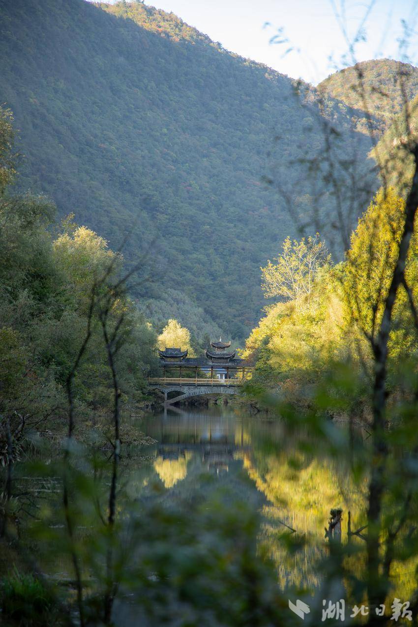 鹤峰董家河图片