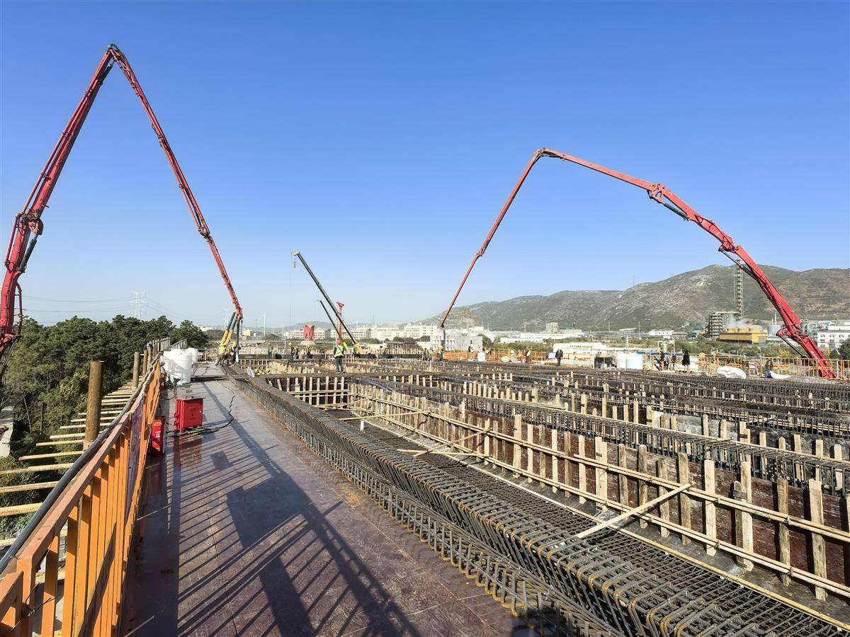 8d9cc056b03e93a6bfa1a0051c822175_compress.jpg 8d9cc056b03e93a6bfa1a0051c822175_compress.jpg