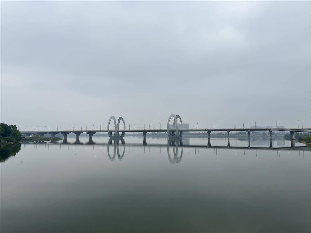 三里七湖大桥 张春晖摄.jpg 三里七湖大桥 张春晖摄.jpg