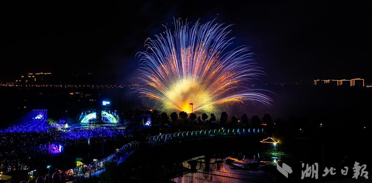 武汉花博汇焰火剧场秀即将回归