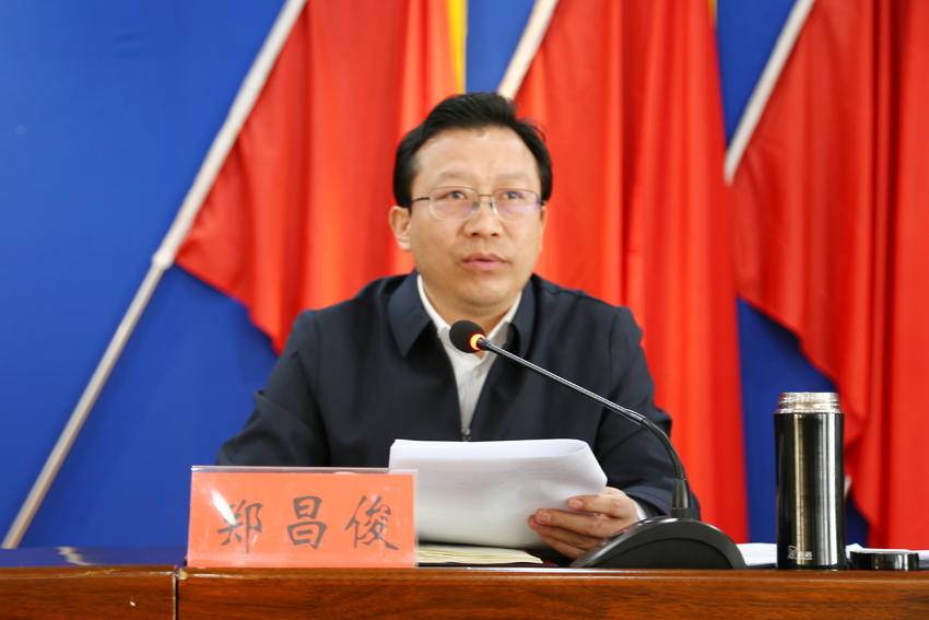 南漳县教育工作会:聚焦"两个创建",实施"六大专项行动"