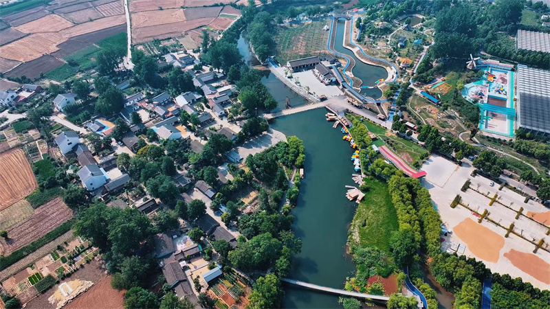 宜城市莺河村:文明新风润沃土 特色产业富农家