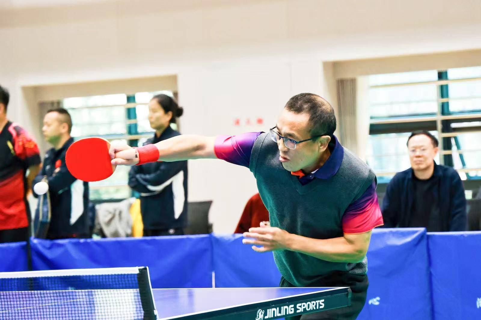 乒乓球比赛通讯（修改）(2).doc