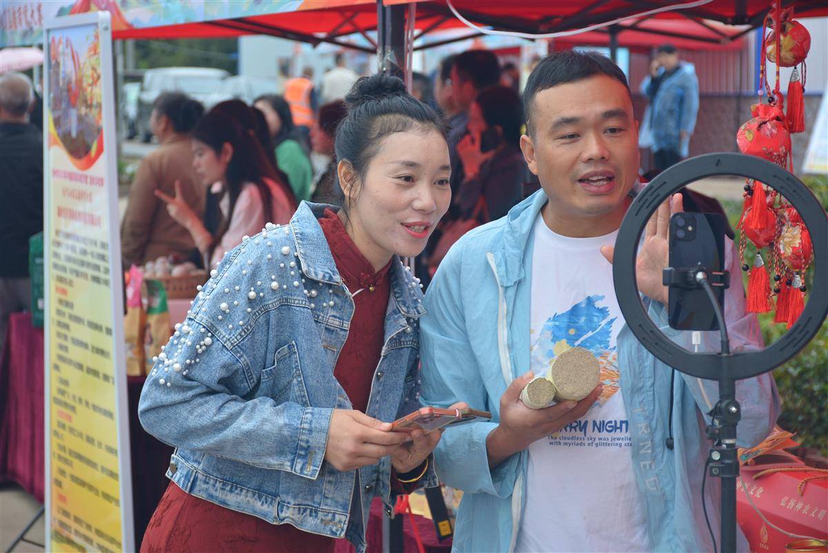 DSC_0773.JPG DSC_0773.JPG