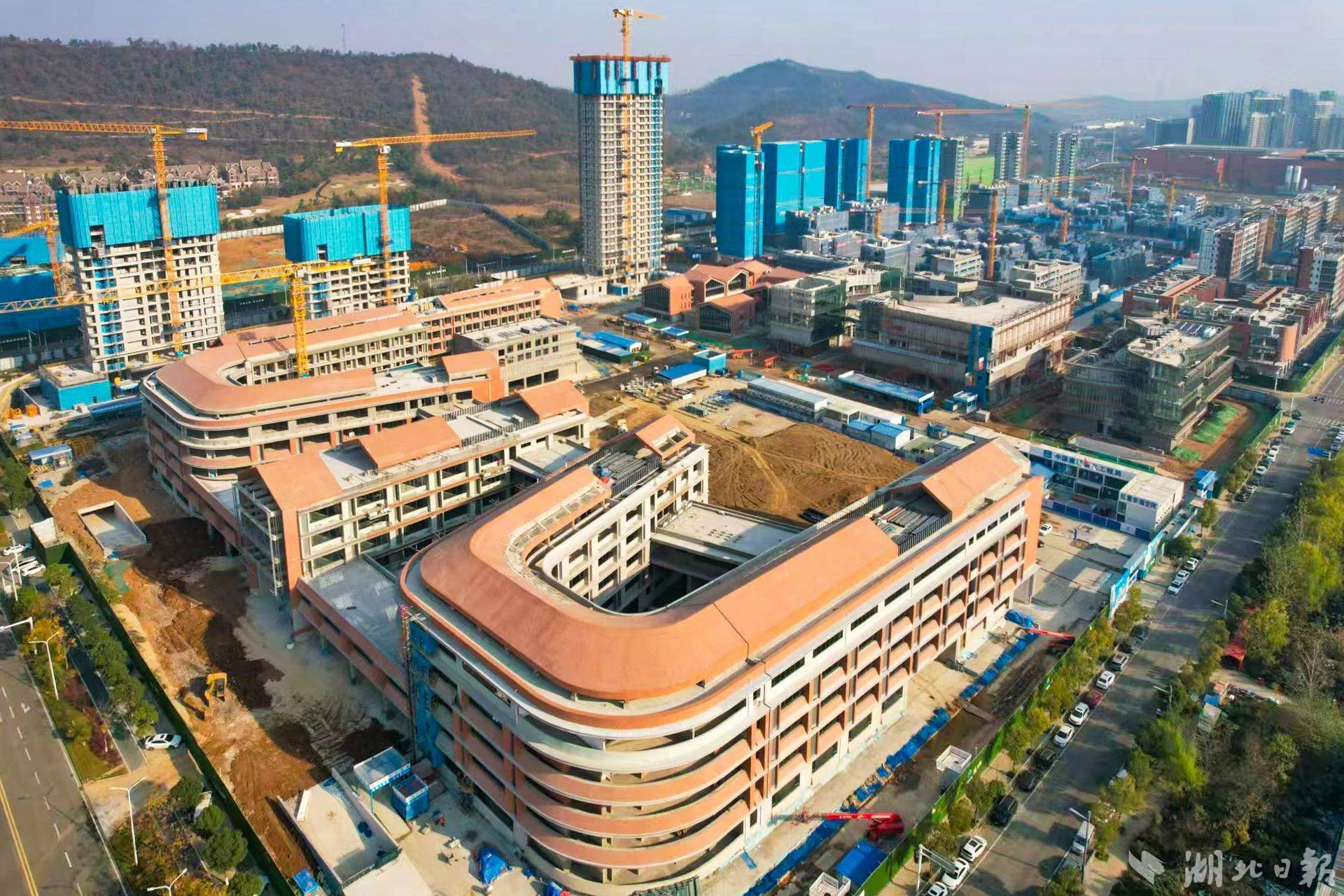 光谷国际社区项目建设实景