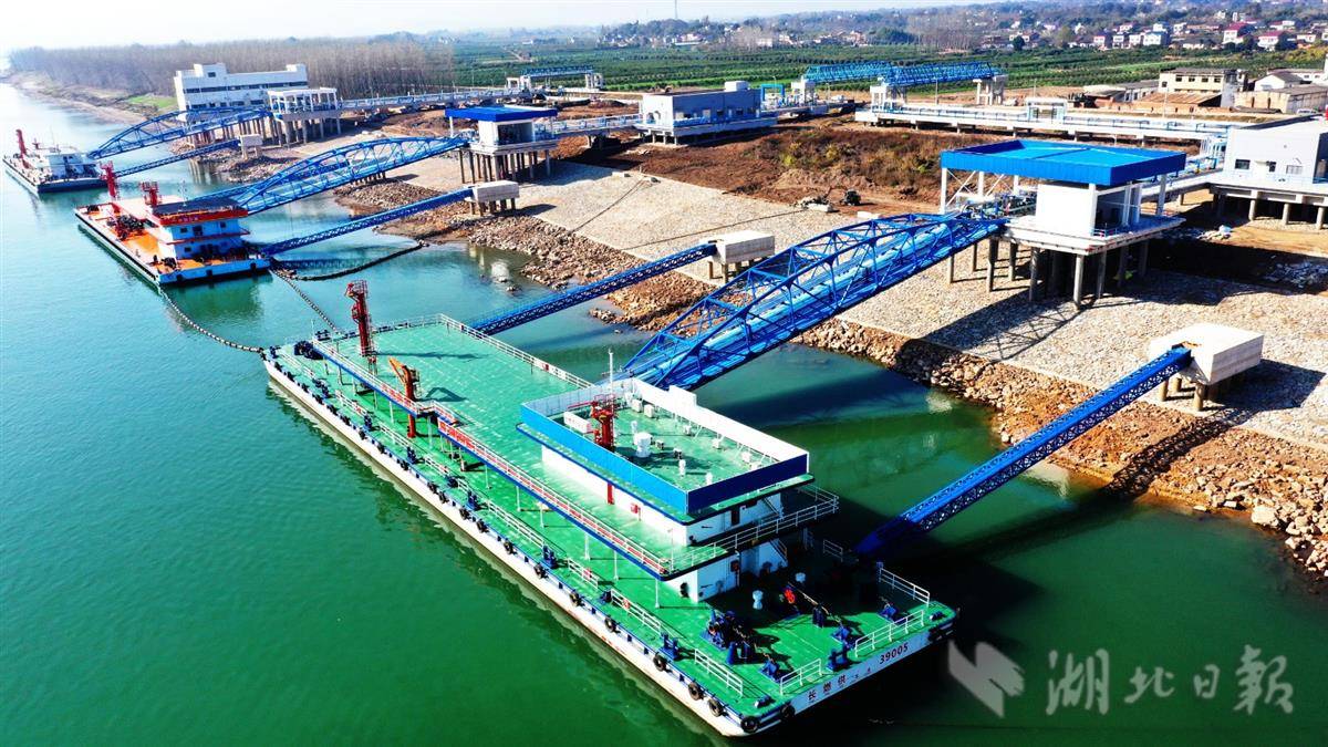 宜昌港枝江港区油库码头竣工