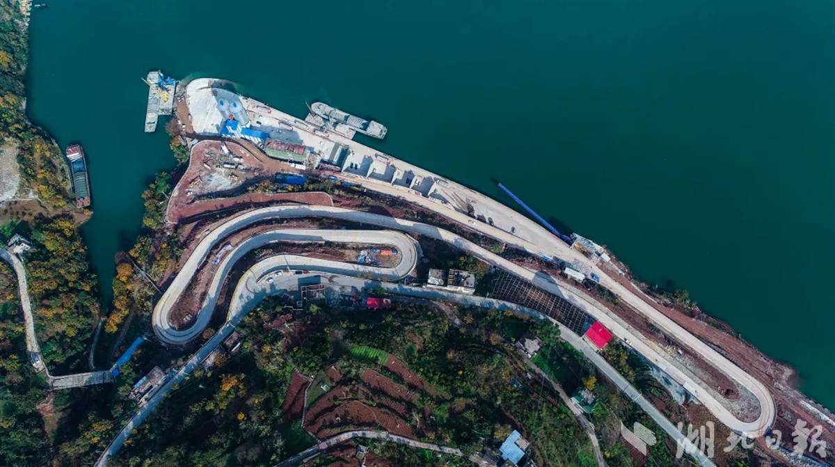 巴东港砂石集并中心码头工程通过交工验收