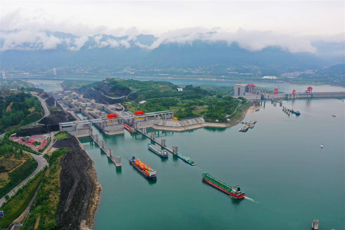 三峡大坝船舶过闸100安检