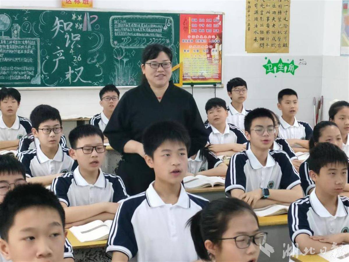 三月春风暖人心 雷锋精神永传承 - 湖北日报新闻客户端