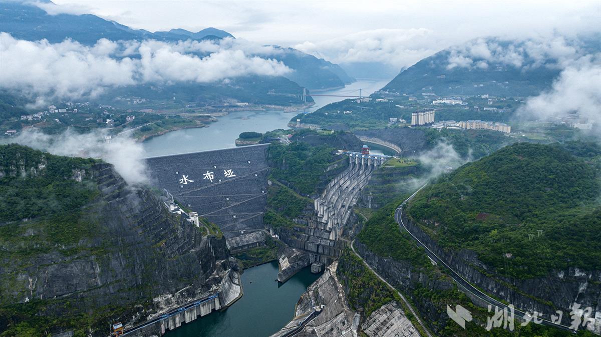 更是清江画廊的重要组成部分,加之这里有世界最高面板堆石大坝水布垭