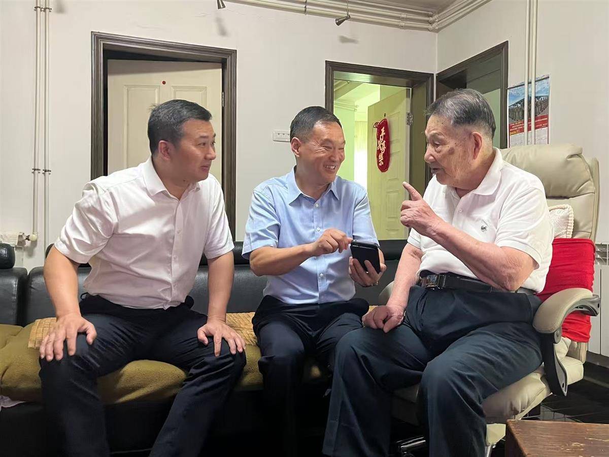 徐1.jpg