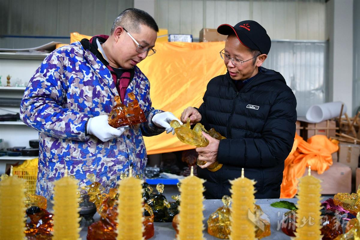 傳承非遺技藝開發古瑤文創產品