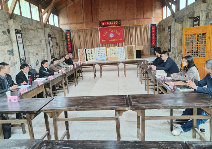 红安优秀文艺作品展示与捐赠活动在八里湾镇张培刚故居举行