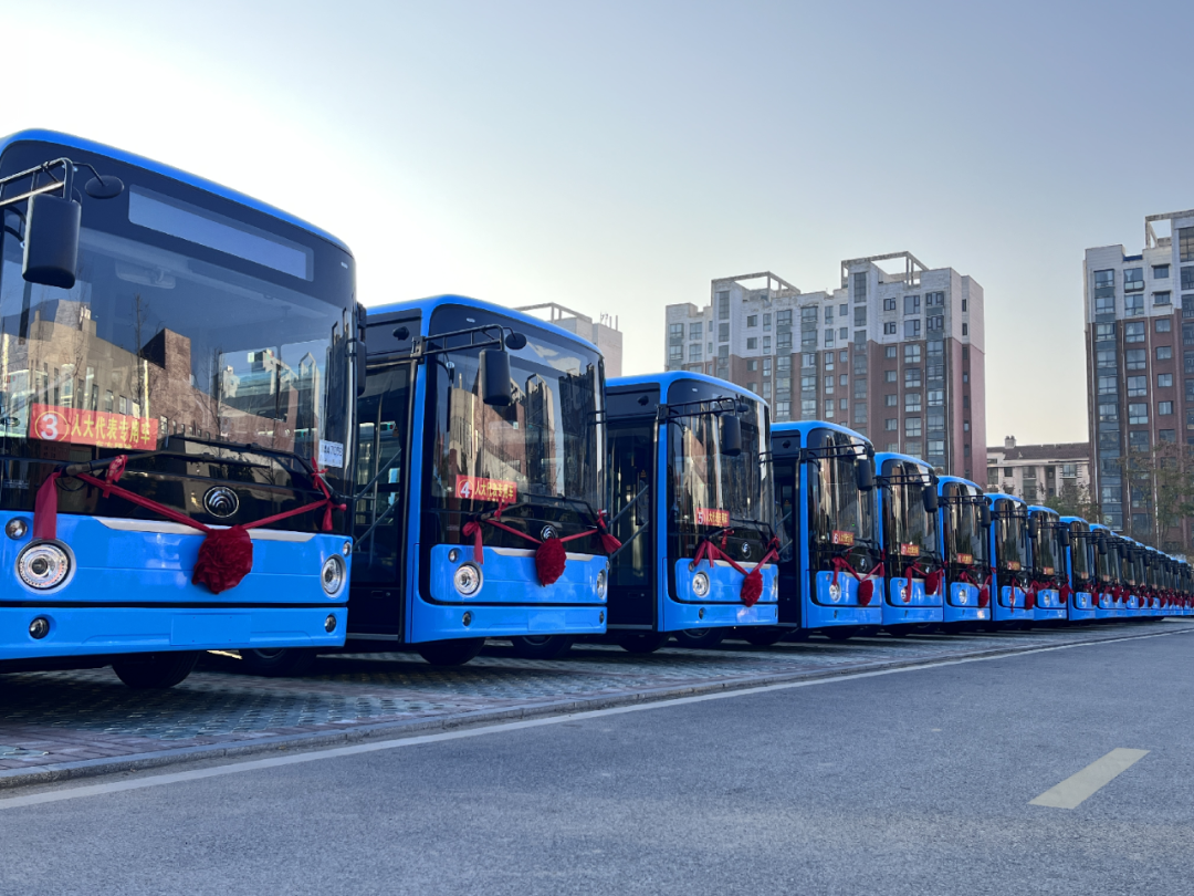 城区新公交高标准完成人代会交通保障工作