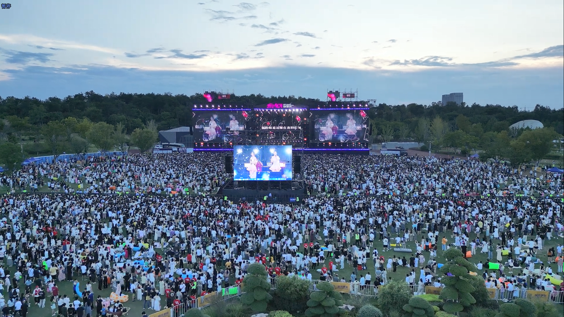 荆门“爱乐银河”城市音乐节活动现场.png