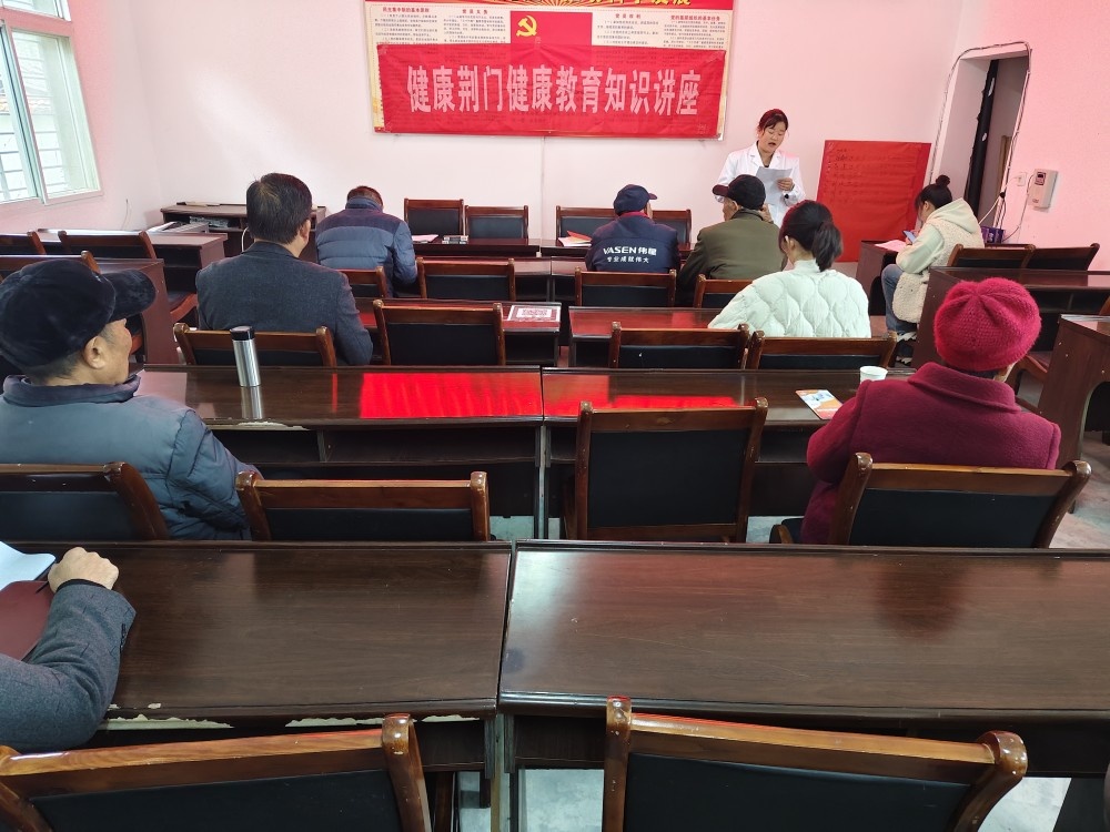 石桥驿镇灯塔村开展"健康教育知识讲座"文明实践活动