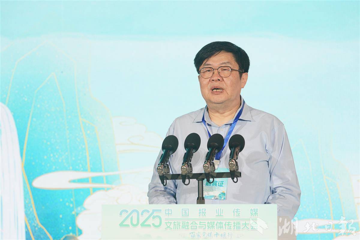 中国记协新媒体专业委员会顾问、中国人民大学新闻学院教授、博导 宋建武.JPG