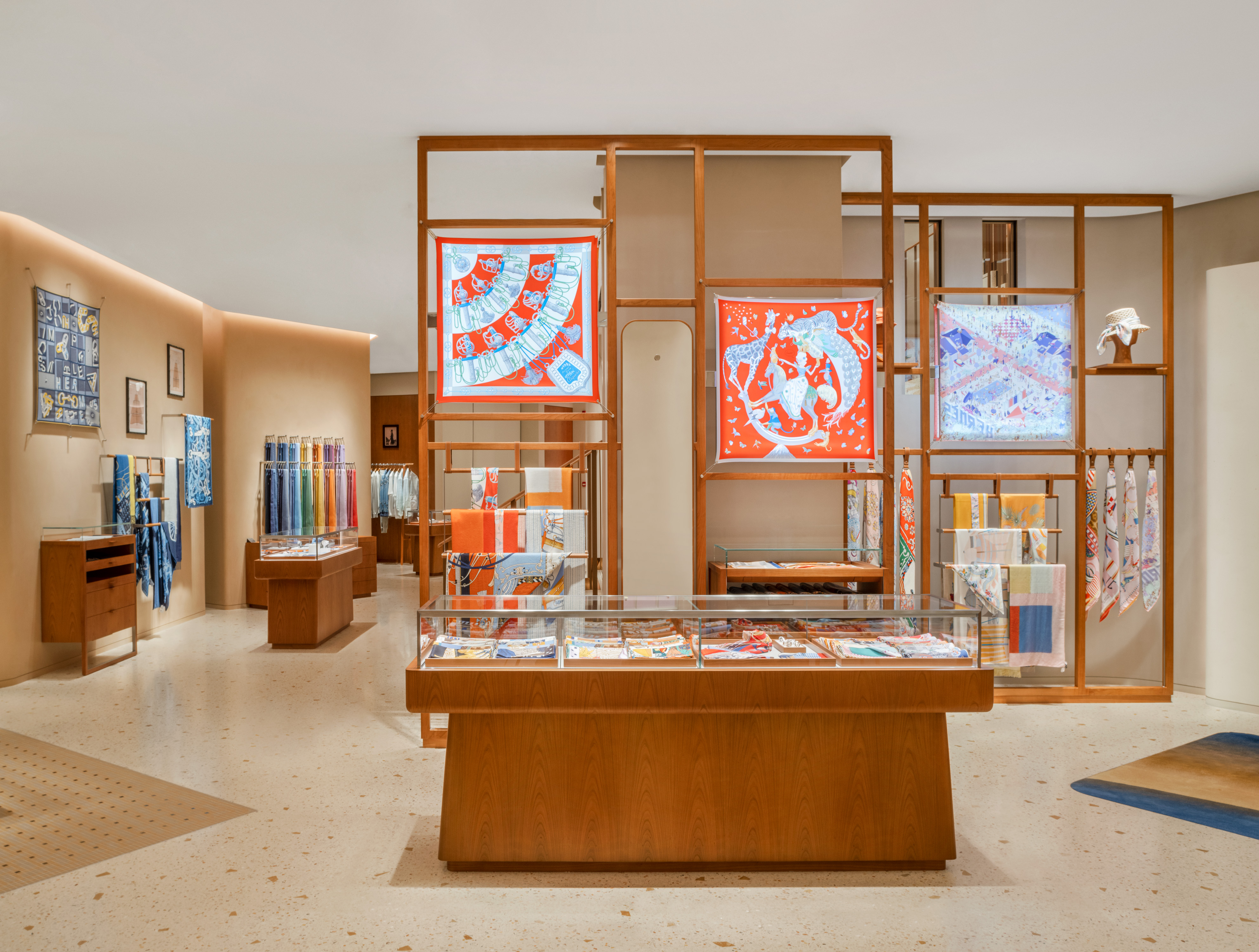 爱马仕武汉恒隆广场专卖店全新开幕