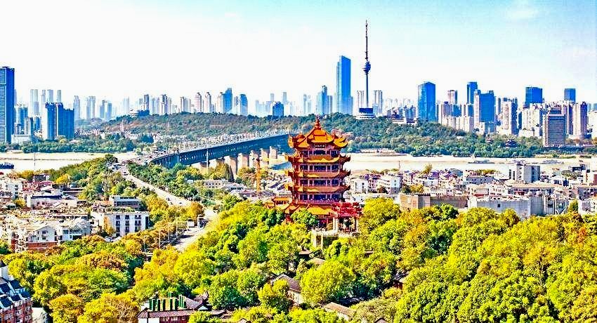 寫在黃鶴樓重建開(kāi)放40周年之際：黃鶴歸來(lái)四十載 千年名樓映新潮