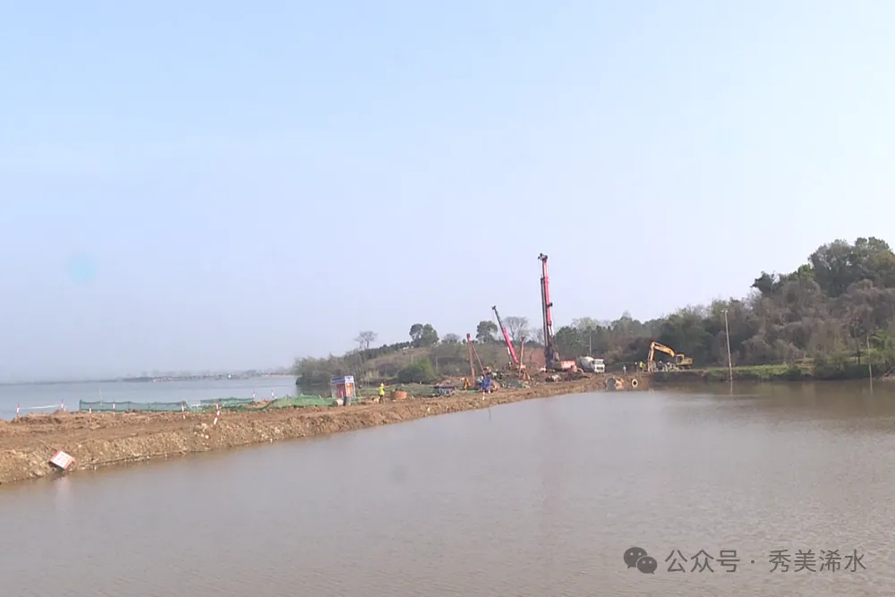 邓中麟调研G347巴蕲公路浠水段建设工作 - 湖北日报新闻客户端
