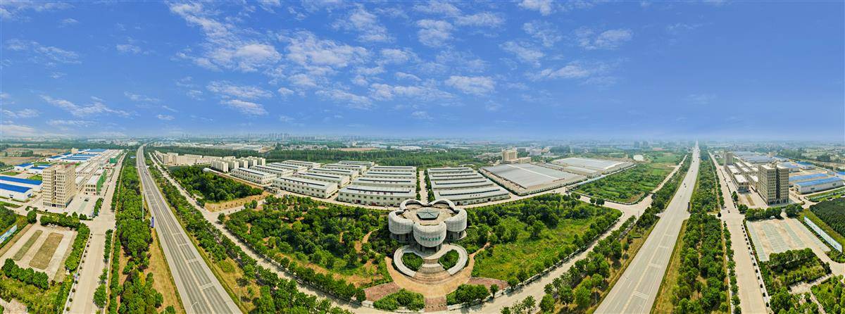 俯瞰天门服装电商城（天门经济开发区 供图）.jpg