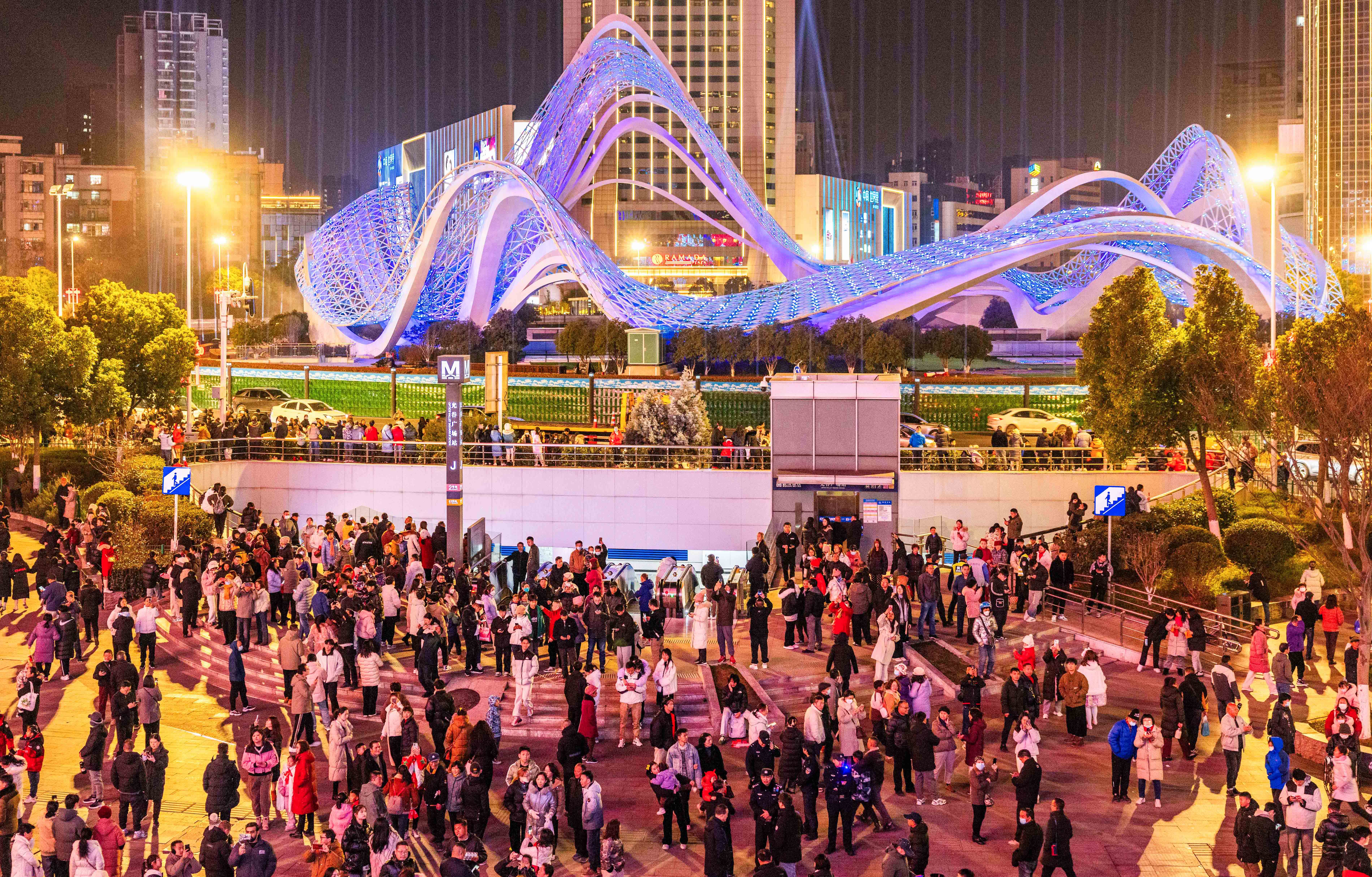 跟着春晚游武汉