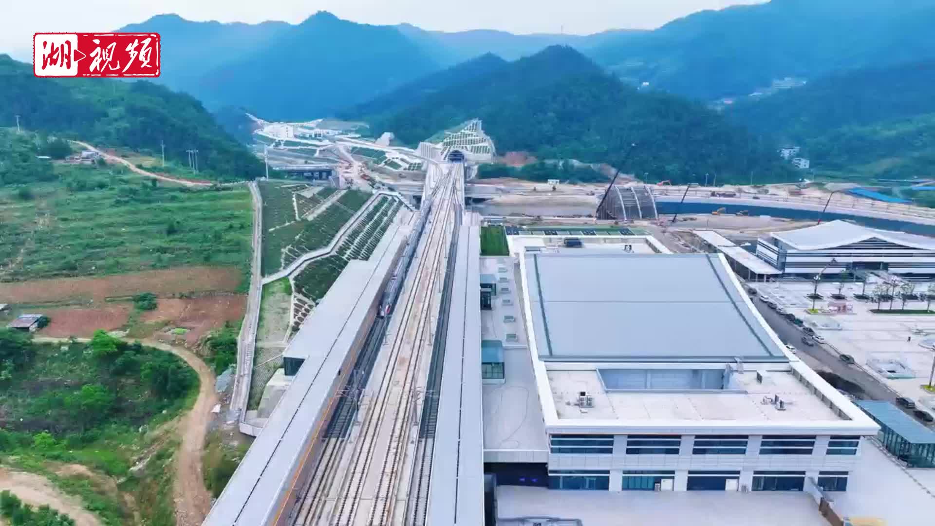 十堰综合交通枢纽无缝衔接新高铁站