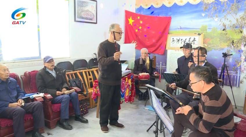 公安县农村老人组乐队奏响乡村文明新风尚