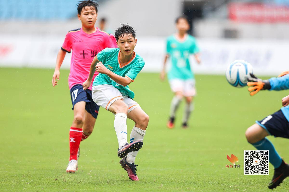 省十六运会青少年体育类体校组足球决赛阶段赛事开赛