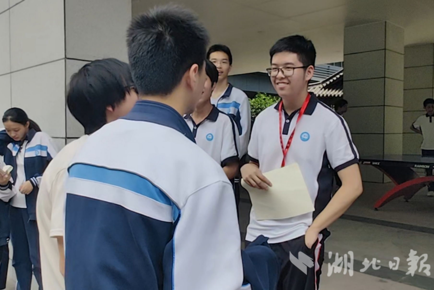 匿名墙上的暖心"怼话" 武钢三中心育文化节为心灵"加油"