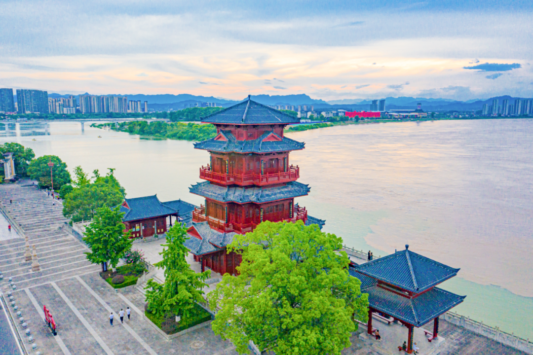 央视一套《山水间的家》走进宜都！撒贝宁、李敬泽、娄艺潇都来啦！ - 湖北日报新闻客户端