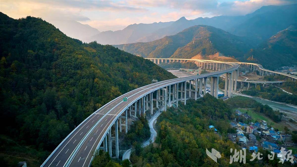 微信图片_20250929153151_59_111.jpg