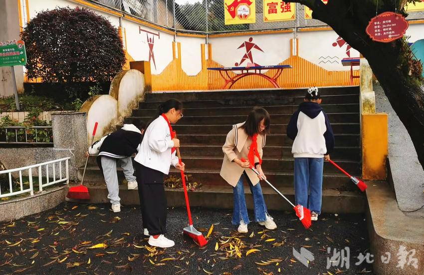 恩施市逸夫小学洁净全力开启校园美颜键