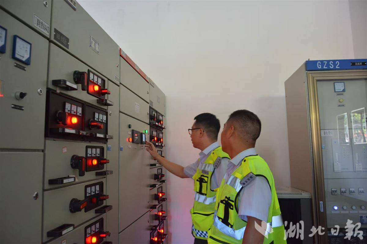 照片3.jpg 照片3.jpg