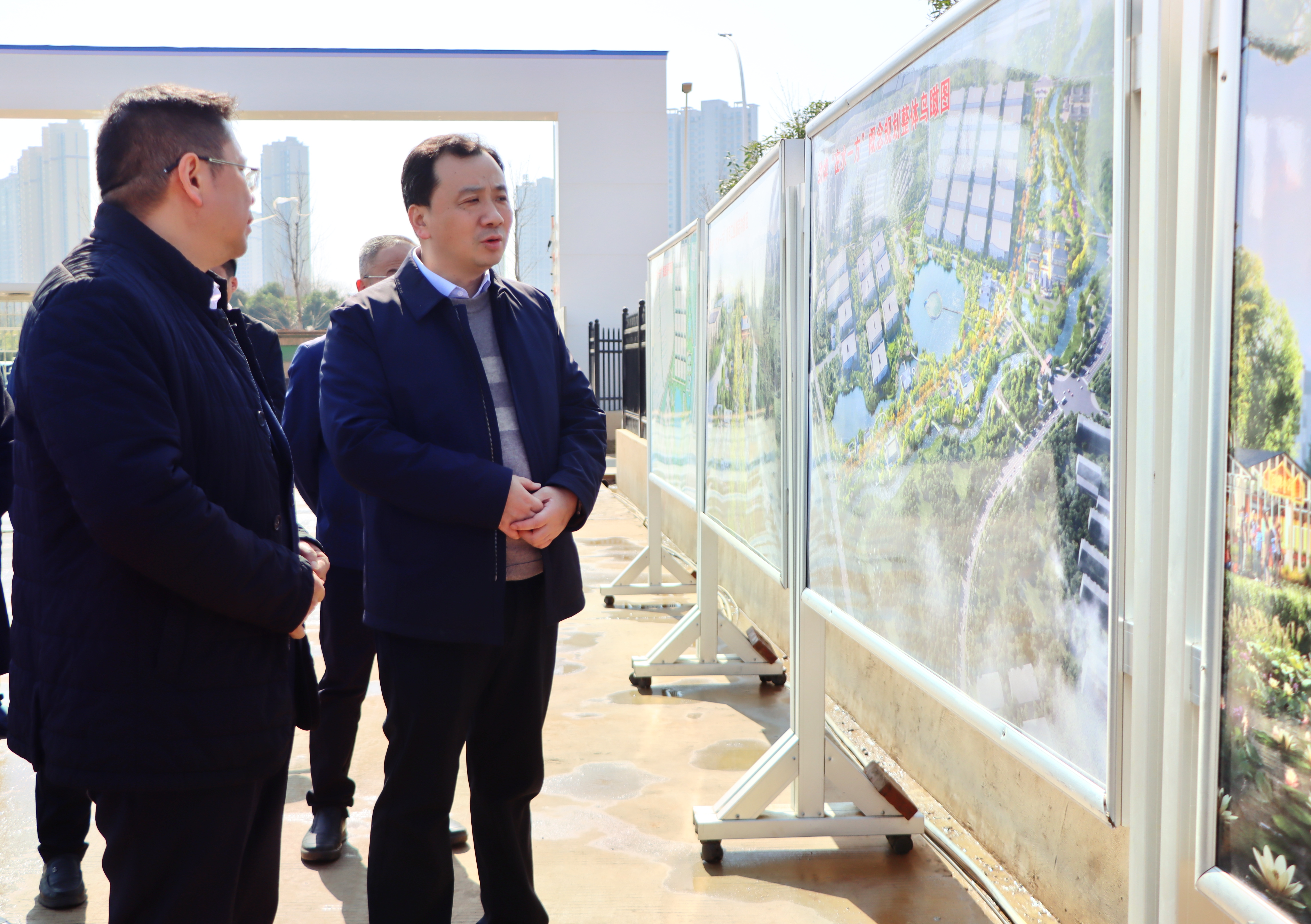 孙辄调研劲牌“在水一方”酒文化产业园项目建设情况 - 湖北日报新闻客户端