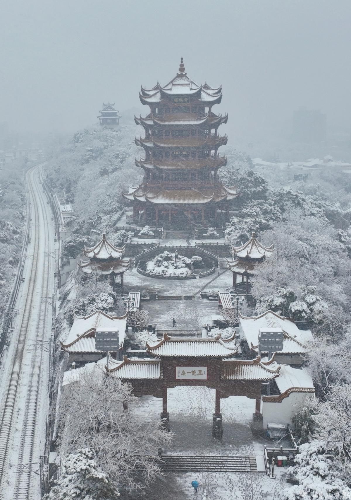 空中看武汉雪景