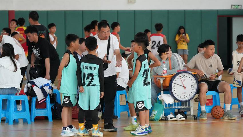 双泉小学u10组篮球队喜获掇刀区第四届青少年篮球总决赛亚军