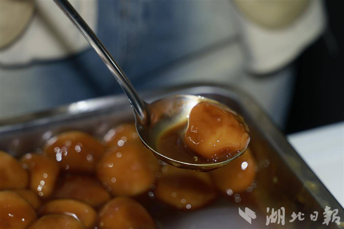 糖油粑粑。 向任建 摄.JPG