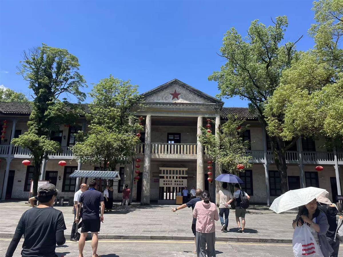 恩施.jpg