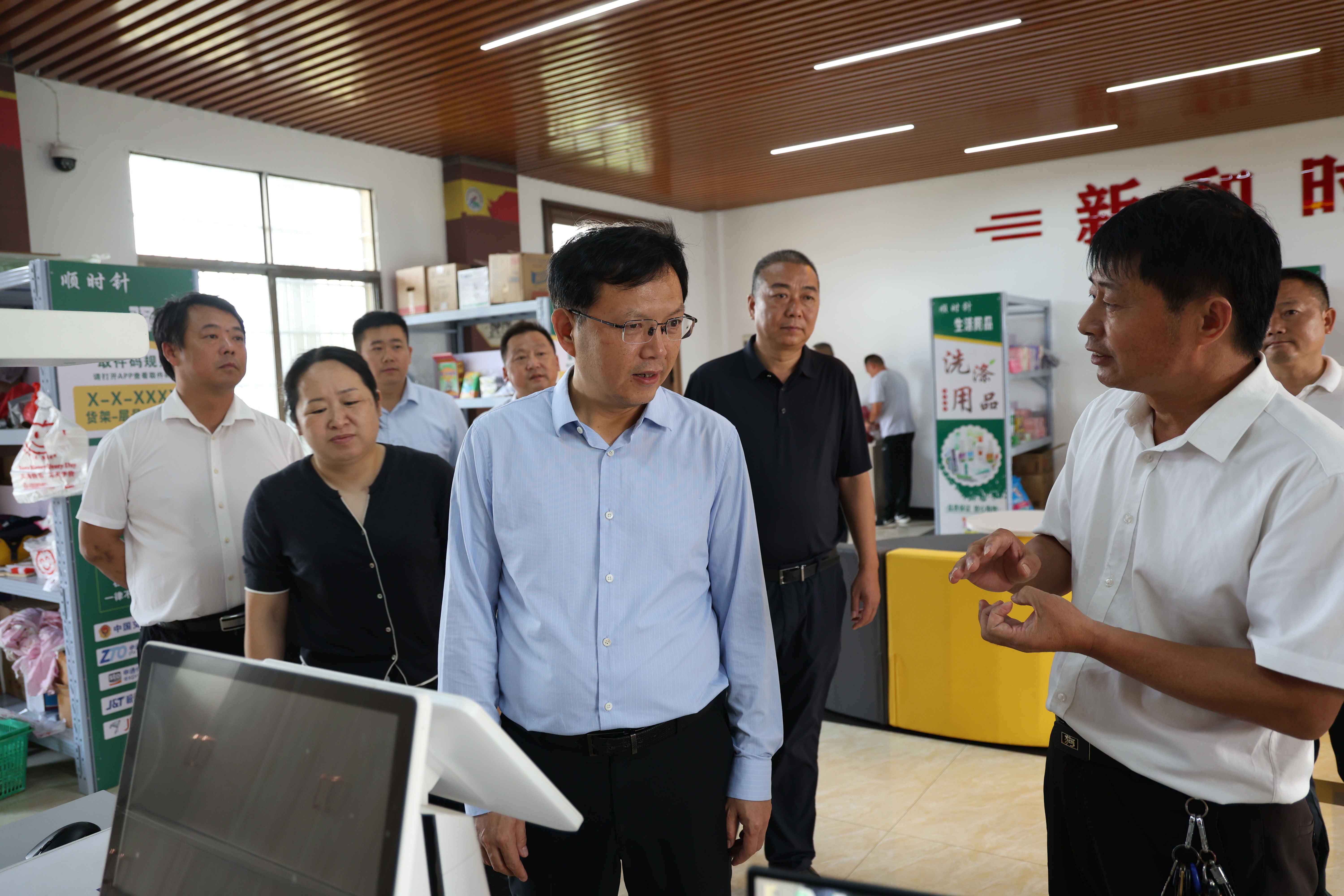 胡广调研巩固拓展脱贫攻坚成果同乡村振兴有效衔接等工作