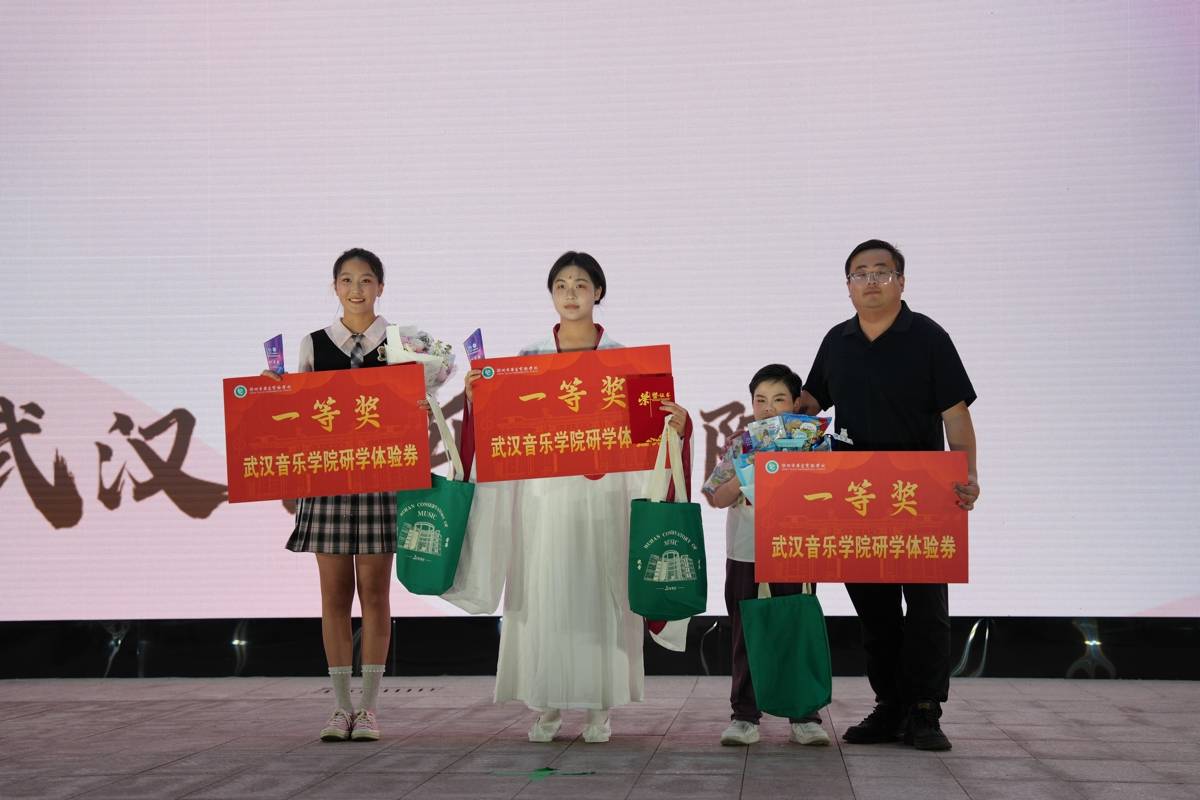 feae689e7736c6668f016b1ab2fcc18f.jpg