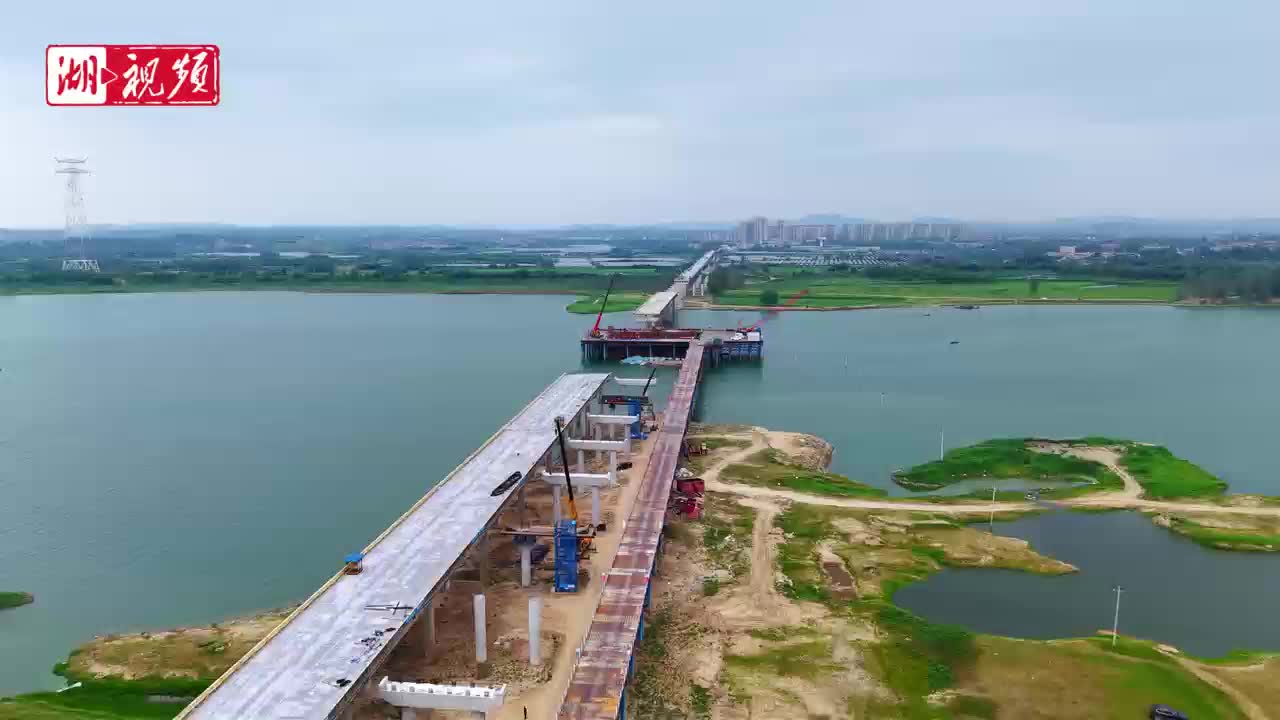黄冈下巴河特大桥主墩承台浇筑完成