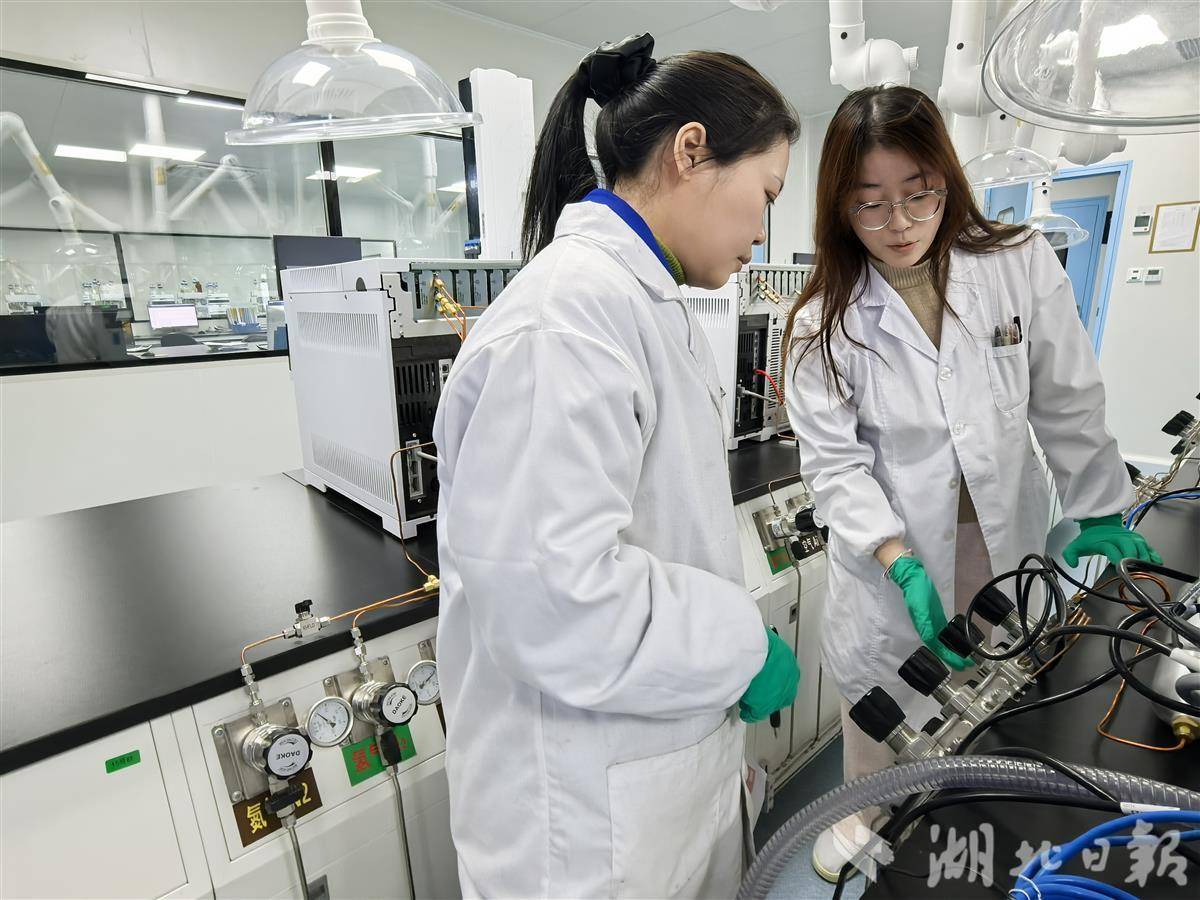 美丰化工企业生产现场